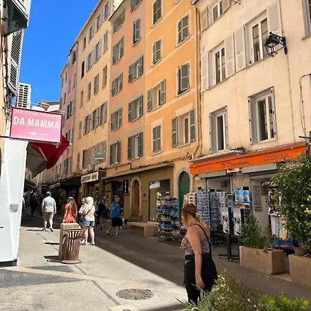 T2 Hyper Centre - 13 Rue Cardinal Fesch *